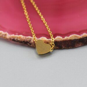 Jewelry necklace heart love romantic yellow gold tone dainty minimalist new